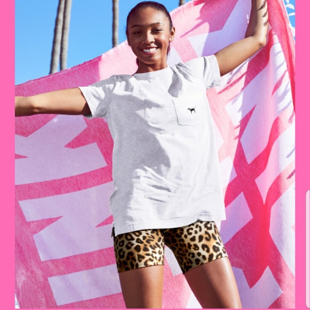NEW! VS PINK Festival Blanket - Picture 3 of 5